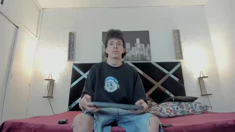 Snapshot of iammariano chatting on November 11, 3:28 am Mariano online show from November 11, 3:28 am