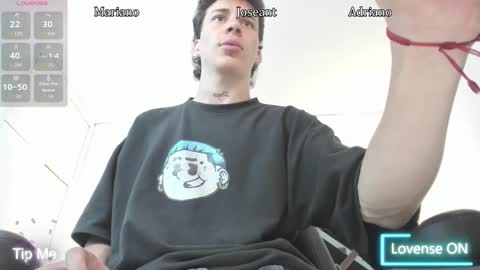 Snapshot of iammariano chatting on November 20, 4:01 am Mariano online show from November 20, 4:01 am