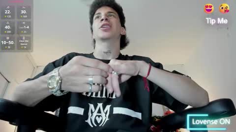 Snapshot of iammariano chatting on December 5, 3:59 am Mariano online show from December 5, 3:59 am