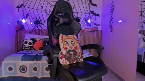 Nayuta online show from October 17, 8:11 pm