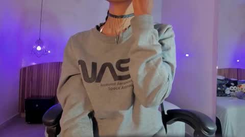 Nayuta online show from November 17, 7:52 pm