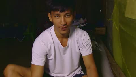 iamnew0000 online show from December 14, 12:10 pm