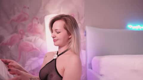 Nina  online show from February 20, 7:03 pm