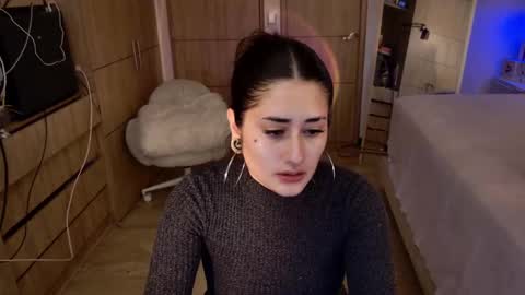 Snapshot of iamnyxy chatting on October 18, 9:32 am Nyxy  online show from October 18, 9:32 am