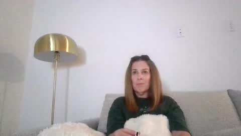 iampoppyy online show from November 12, 2:23 am