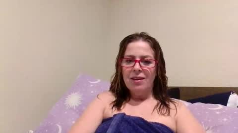 iampoppyy online show from November 24, 1:00 pm