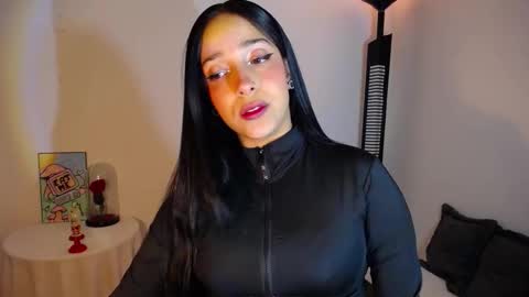 Camila online show from November 11, 1:49 am