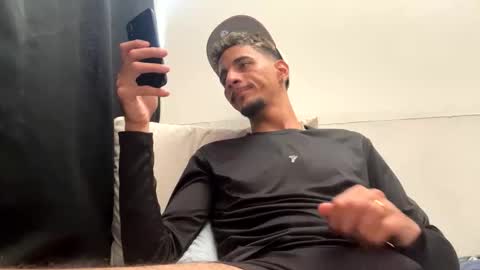 IAmSazon online show from November 4, 8:41 pm