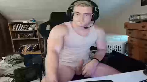 iamtommyparker online show from September 27, 8:03 pm