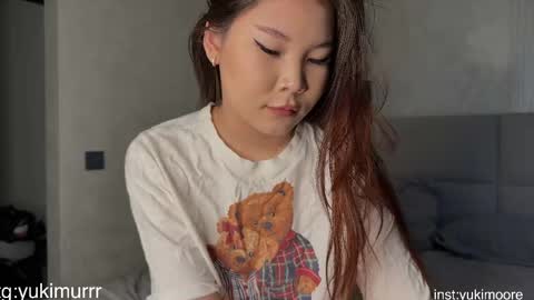 iamyuki_ online show from April 22, 12:24 am