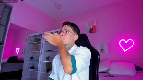 IAN CASTILLO online show from September 10, 11:10 am