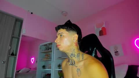 IAN CASTILLO online show from September 23, 11:13 am