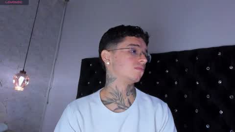 IAN CASTILLO online show from October 1, 11:16 am