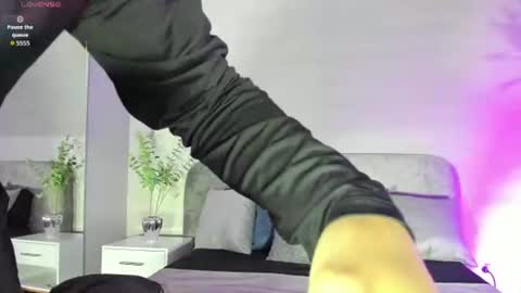 Snapshot of ian_castillo_ chatting on July 24, 11:08 am IAN CASTILLO online show from July 24, 11:08 am