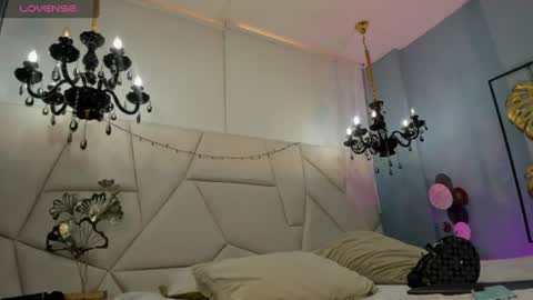 Ian   Charlotte online show from July 16, 7:09 pm