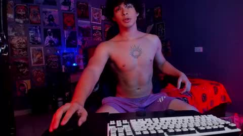 Andres online show from February 18, 7:19 pm