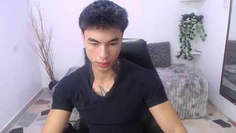 Ian  online show from February 9, 11:47 am