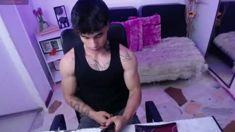 Ian  online show from April 14, 12:00 pm