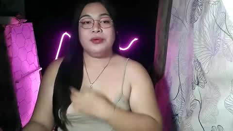 iana online show from April 22, 10:39 am