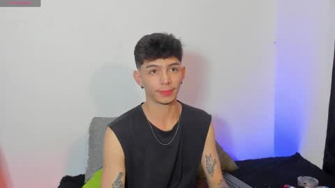 Snapshot of ianlark chatting on May 20, 11:44 pm Ian Lark online show from May 20, 11:44 pm
