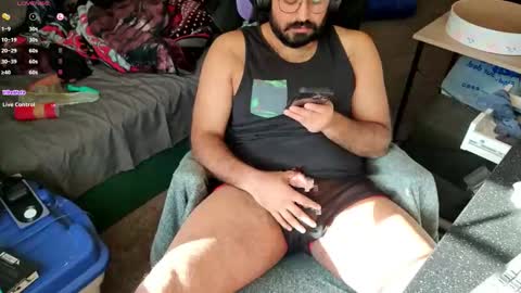 Snapshot of ibear_chat chatting on February 25, 9:46 pm iBear0 online show from February 25, 9:46 pm