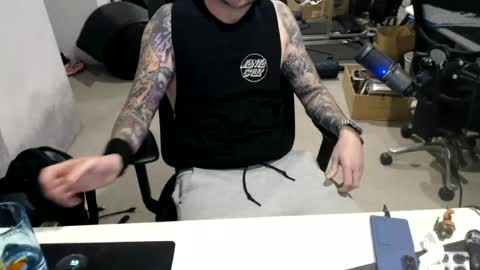 Snapshot of ic987 chatting on July 4, 4:35 pm ic987 online show from July 4, 4:35 pm