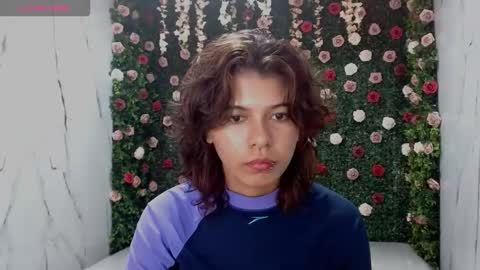 Snapshot of ice_199 chatting on November 12, 2:45 am ice_199 online show from November 12, 2:45 am