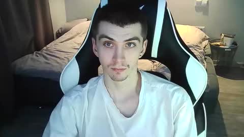 MAX online show from January 22, 1:32 pm