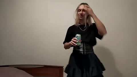 Jade online show from November 5, 5:02 pm