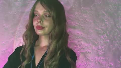 Snapshot of icecreamamy chatting on September 19, 10:32 pm Nina online show from September 19, 10:32 pm