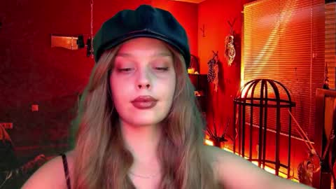 Snapshot of icecreamamy chatting on October 5, 3:05 am Nina online show from October 5, 3:05 am