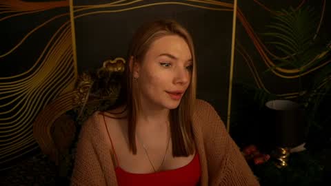 Snapshot of icedanielles chatting on December 27, 7:14 pm Danielle online show from December 27, 7:14 pm