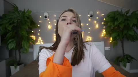 Snapshot of icedanielles chatting on January 7, 2:19 pm Danielle online show from January 7, 2:19 pm