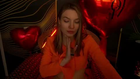 Snapshot of icedanielles chatting on February 19, 4:11 pm Danielle online show from February 19, 4:11 pm