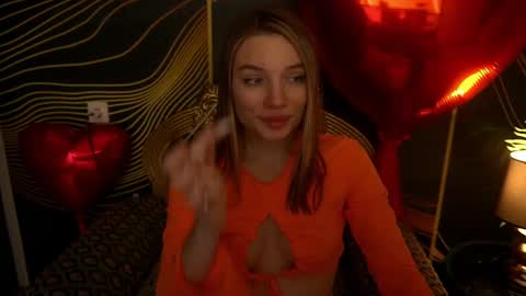 Snapshot of icedanielles chatting on February 19, 7:16 pm Danielle online show from February 19, 7:16 pm