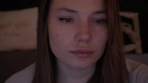 Snapshot of icedanielles chatting on November 23, 1:22 pm Danielle online show from November 23, 1:22 pm