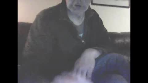 Snapshot of icemandude chatting on April 25, 9:45 pm icemandude online show from April 25, 9:45 pm