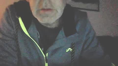 Snapshot of icemandude chatting on July 3, 10:27 pm icemandude online show from July 3, 10:27 pm