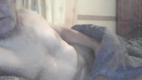 Snapshot of icemandude chatting on July 5, 8:38 pm icemandude online show from July 5, 8:38 pm