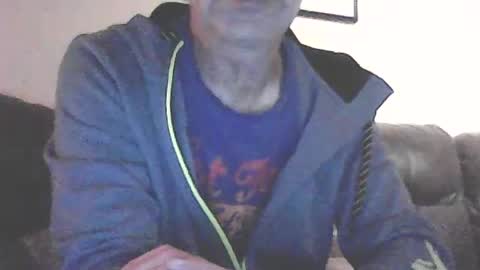 Snapshot of icemandude chatting on July 25, 7:33 pm icemandude online show from July 25, 7:33 pm