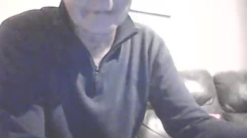 Snapshot of icemandude chatting on August 8, 8:22 pm icemandude online show from August 8, 8:22 pm