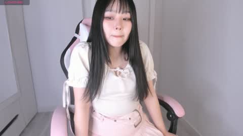Snapshot of ichigo_o chatting on February 1, 12:47 pm Hitomi   online show from February 1, 12:47 pm