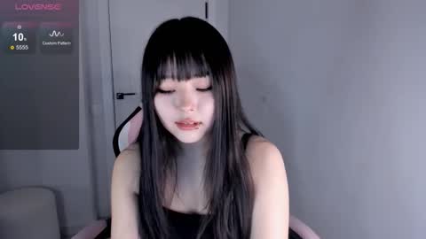 Hitomi   online show from November 19, 5:24 pm