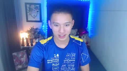 Mateo online show from December 18, 7:30 pm