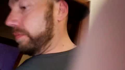 icyfucktoy online show from December 18, 2:50 am