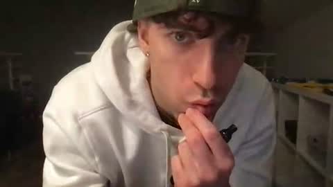 icyninesix online show from December 18, 11:08 pm