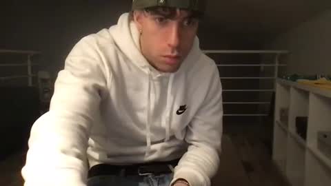 icyninesix online show from December 19, 5:18 am