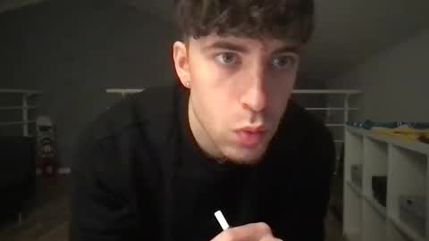 icyninesix online show from December 25, 6:30 pm