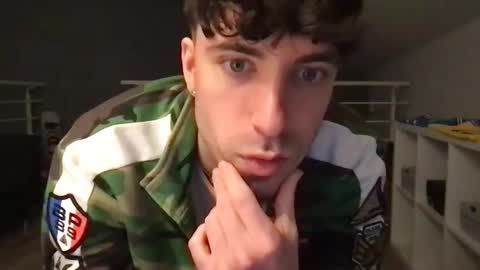 icyninesix online show from December 30, 10:12 pm