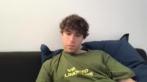 icyninesix online show from December 3, 8:45 am